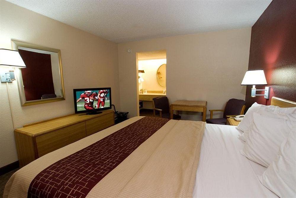 Rodeway Inn Tampa near Busch Gardens-USF Zimmer foto