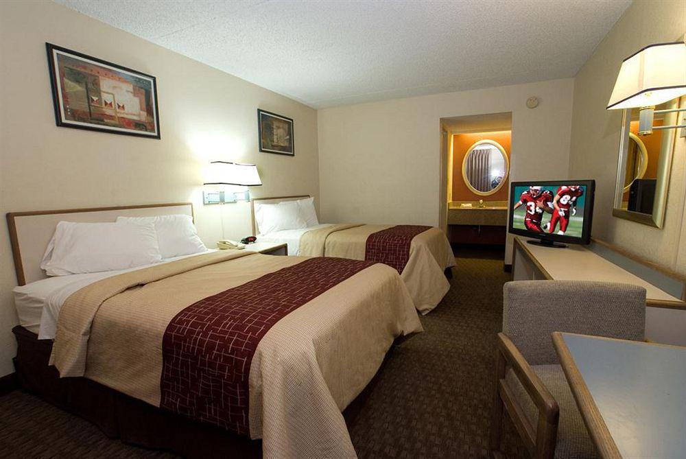 Rodeway Inn Tampa near Busch Gardens-USF Zimmer foto